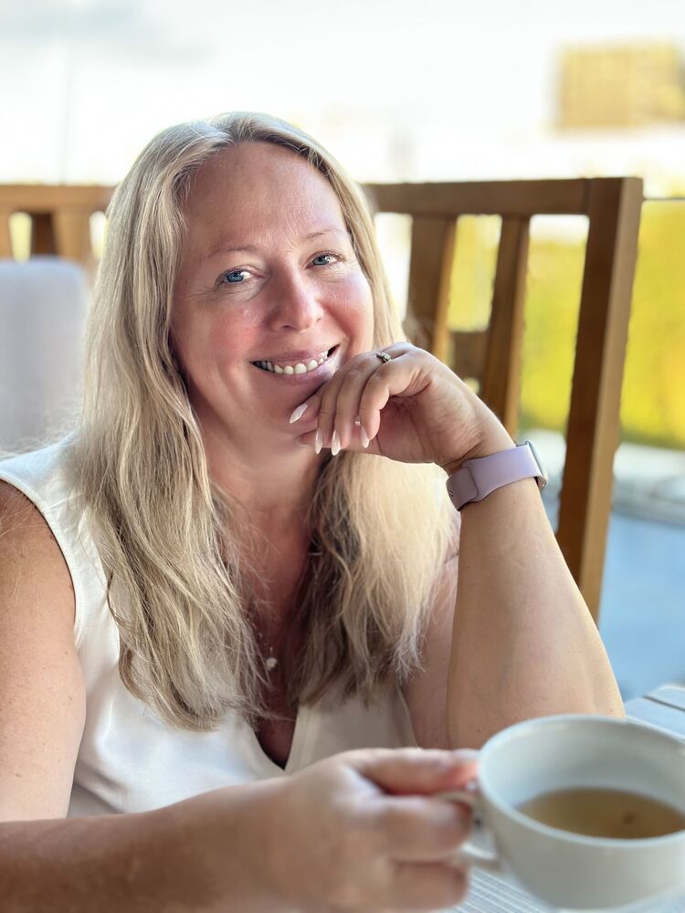  37123820  MilaNils, 51 ,    