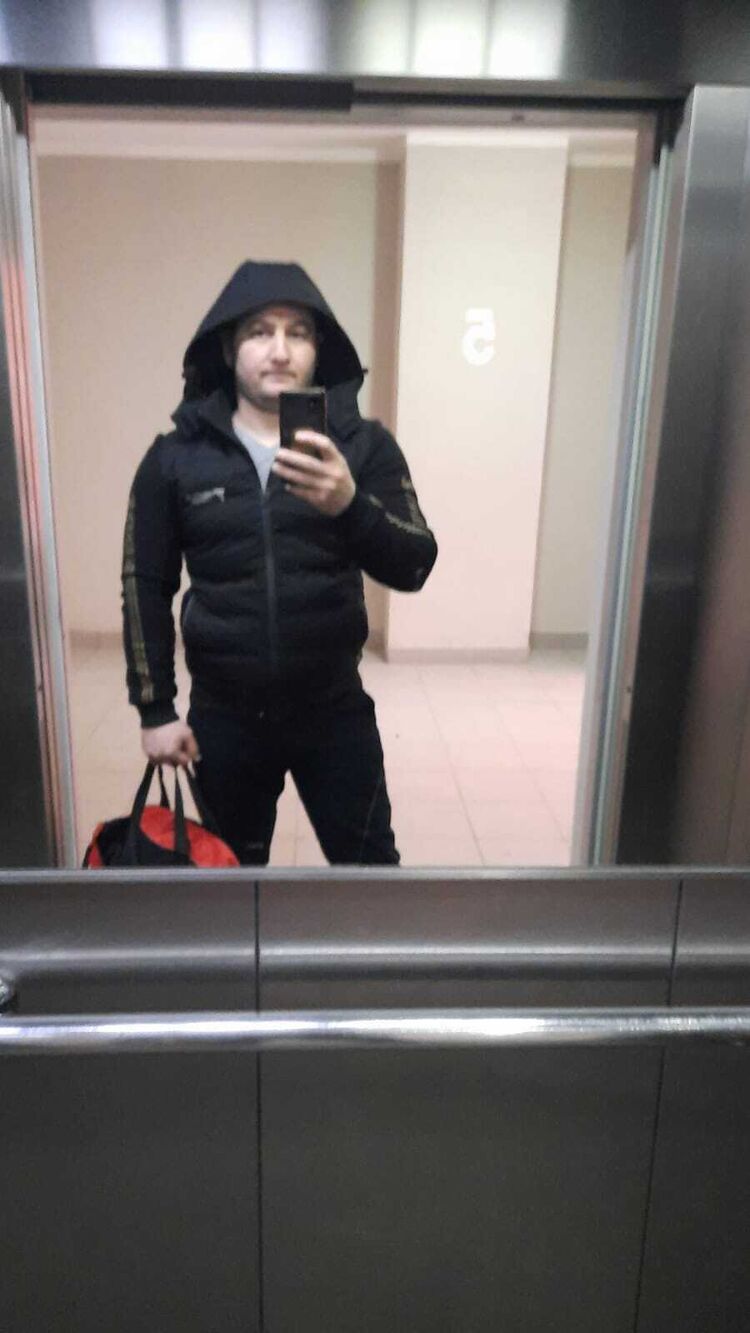  33949860  , 37 ,    