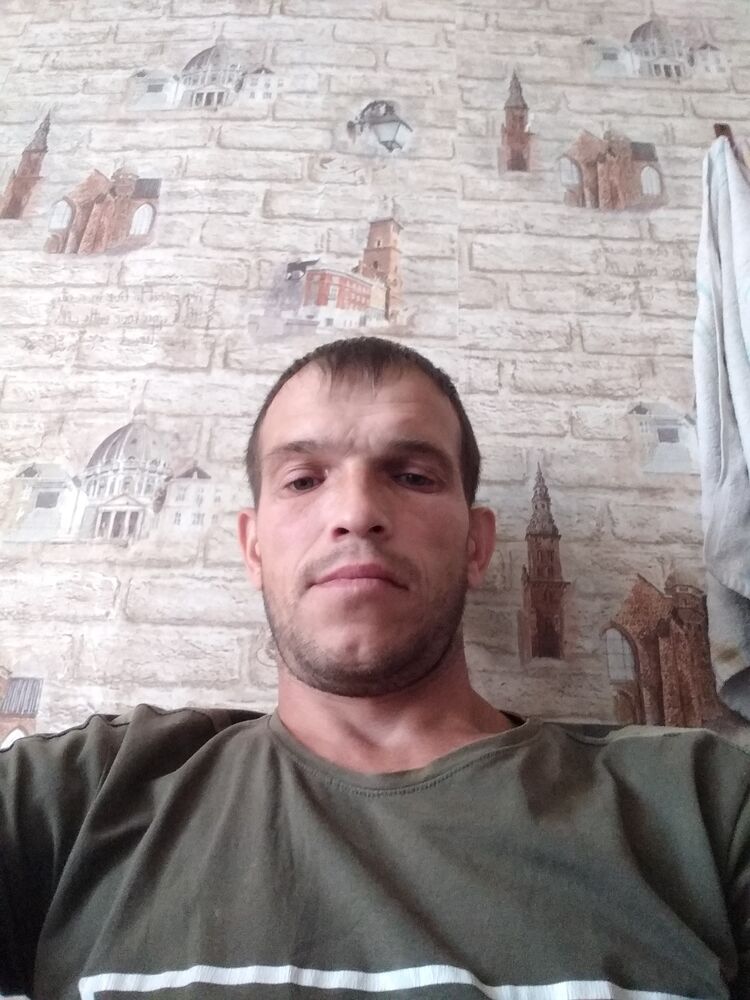 23480600  Andrei, 39 ,    