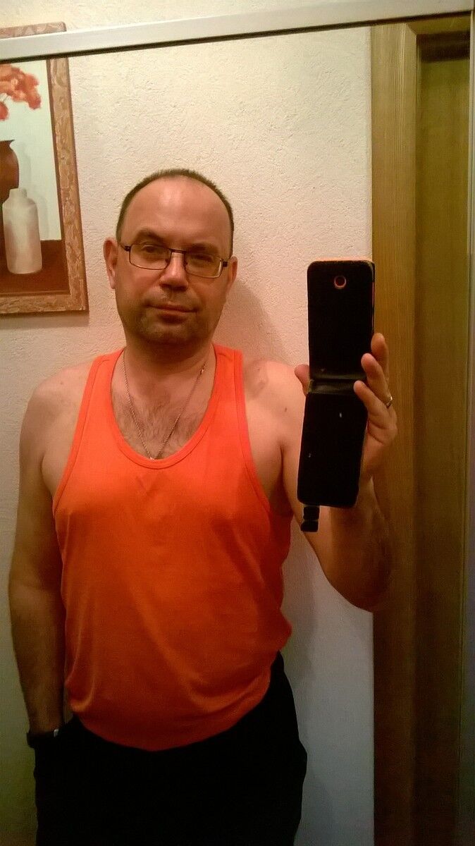 ���� 9585690 ������� �����, 54 ����, ���� ���������� � ������