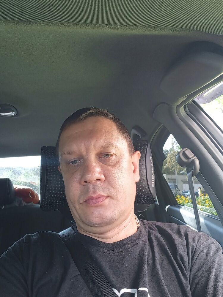  ,   Maksim, 46 ,   ,   , c , 