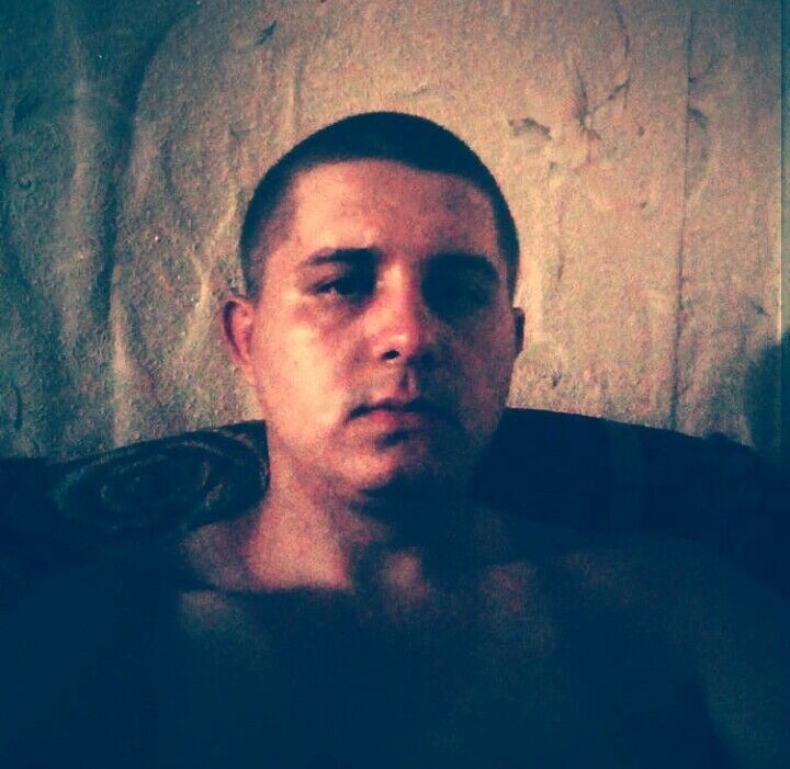  ,   Valentin, 30 ,     , c 