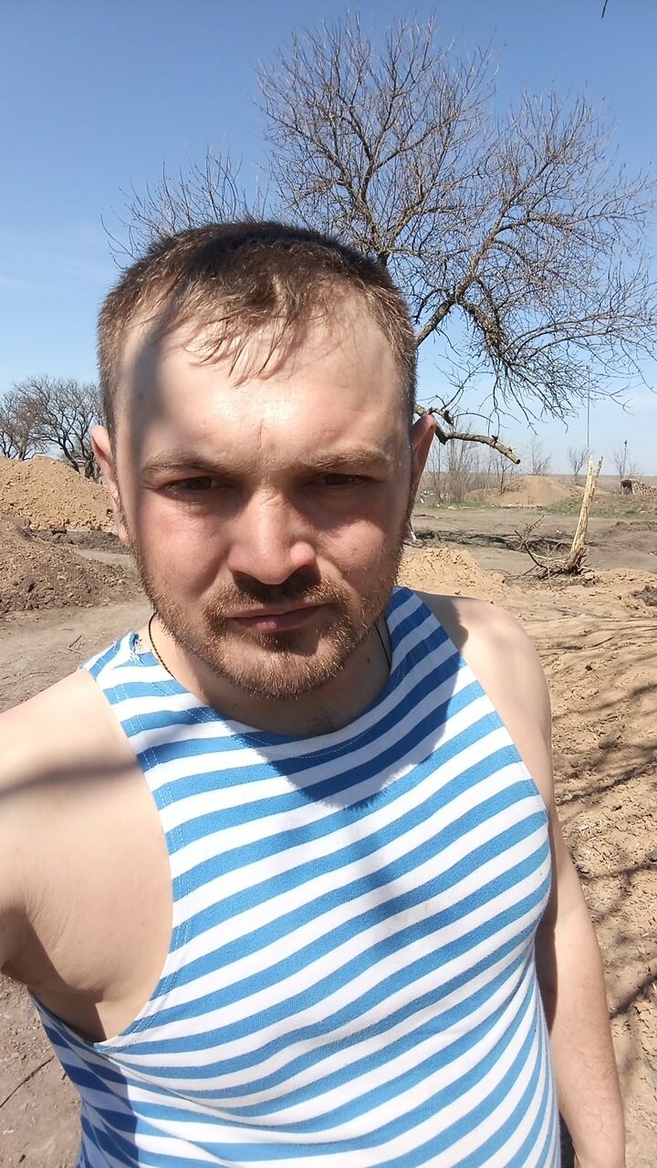 42578070  , 27 ,    