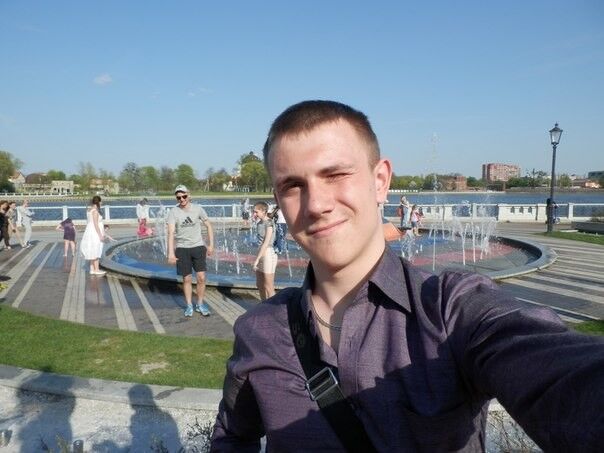  4408040  Artem, 32 ,    