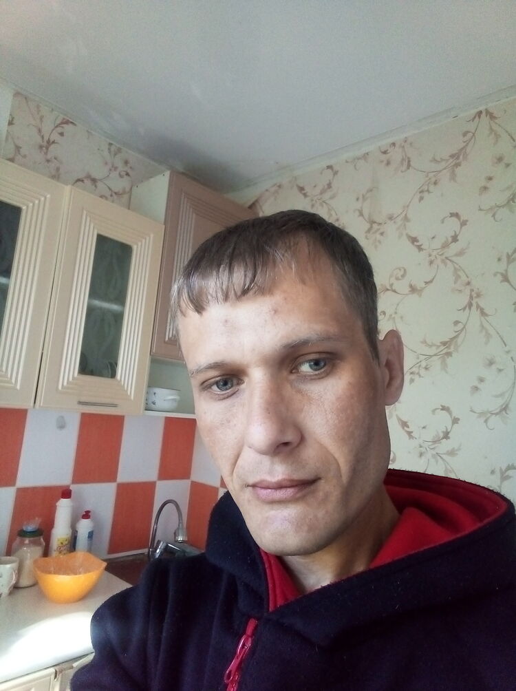  46288660  Sasha, 37 ,    
