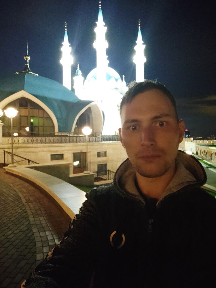  ,   Marat, 28 ,   ,   