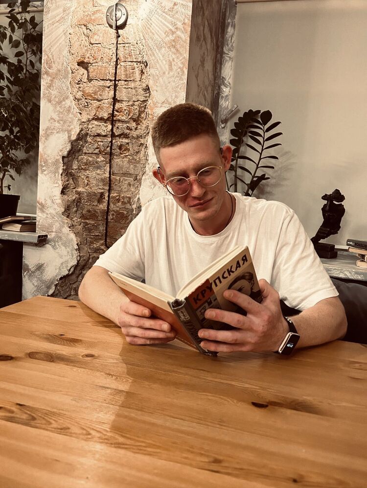  ,   Ilya, 20 ,   ,   , c 