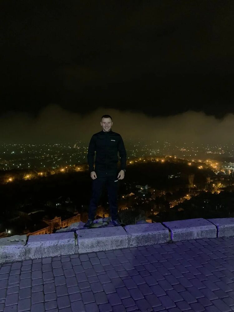  41929320  Nikolay, 30 ,    