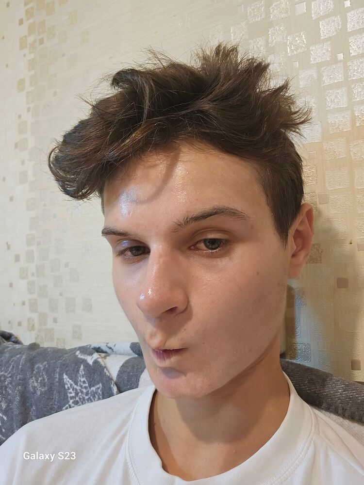  54013040  AlexWrdx, 18 ,    -