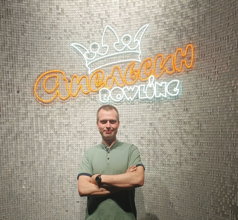  52308860  , 28 ,    