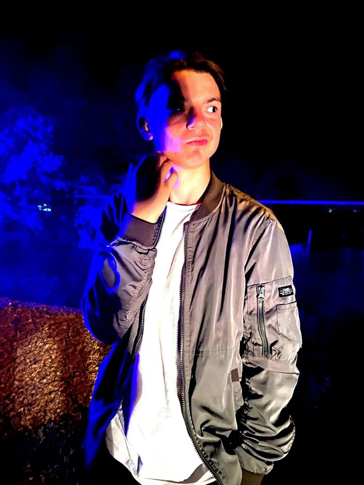  --,   , 21 ,   ,   