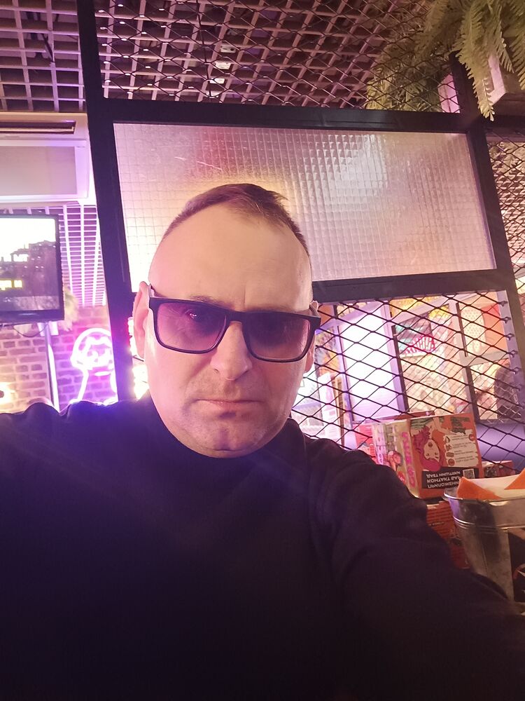  53201400  Maksim, 39 ,    -