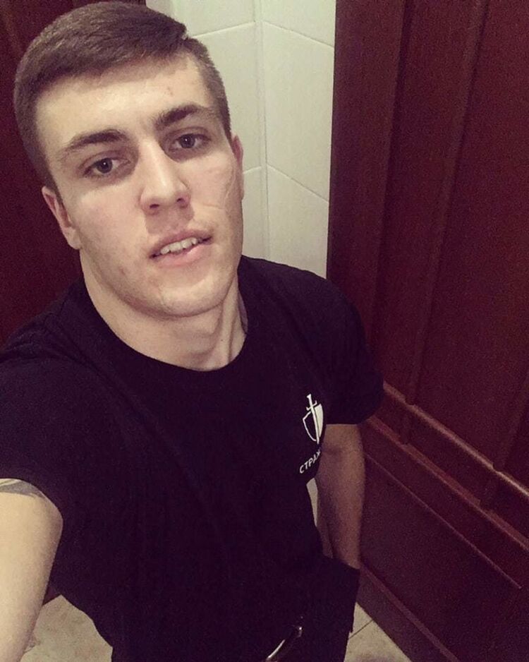  18728160  , 27 ,    