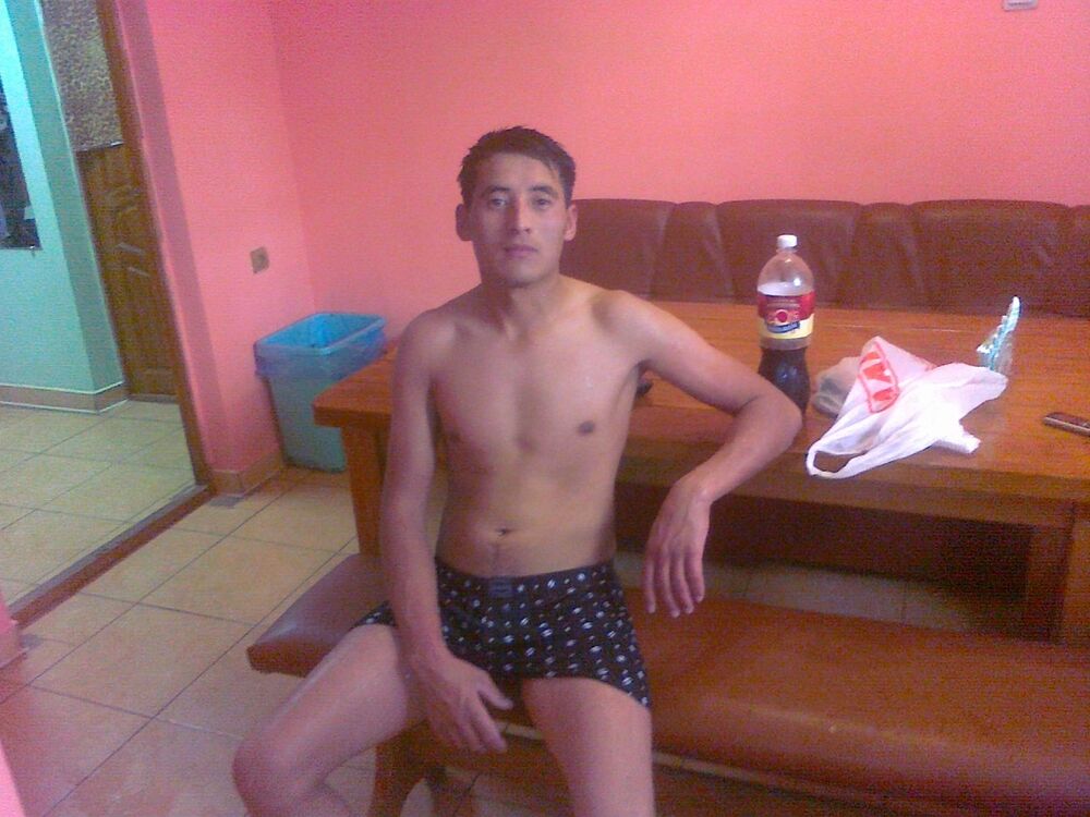  4940090  Ozodbek, 41 ,    