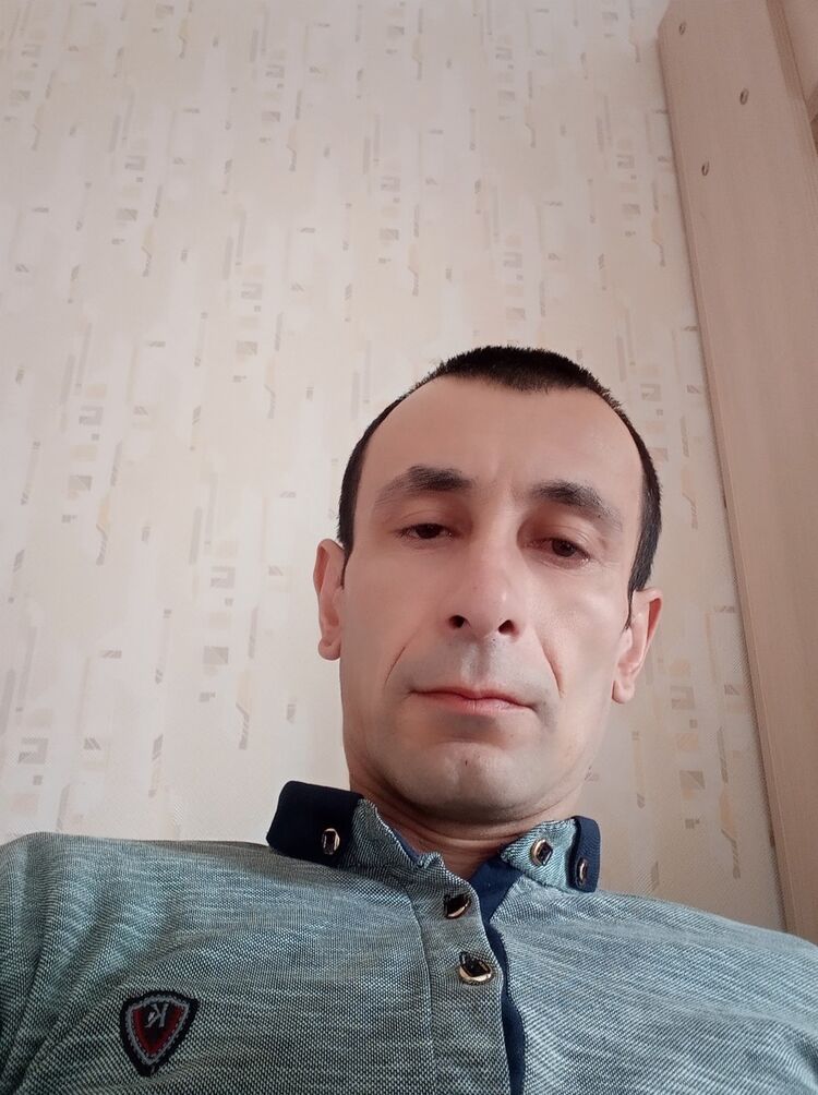  19532860  Amir, 47 ,    
