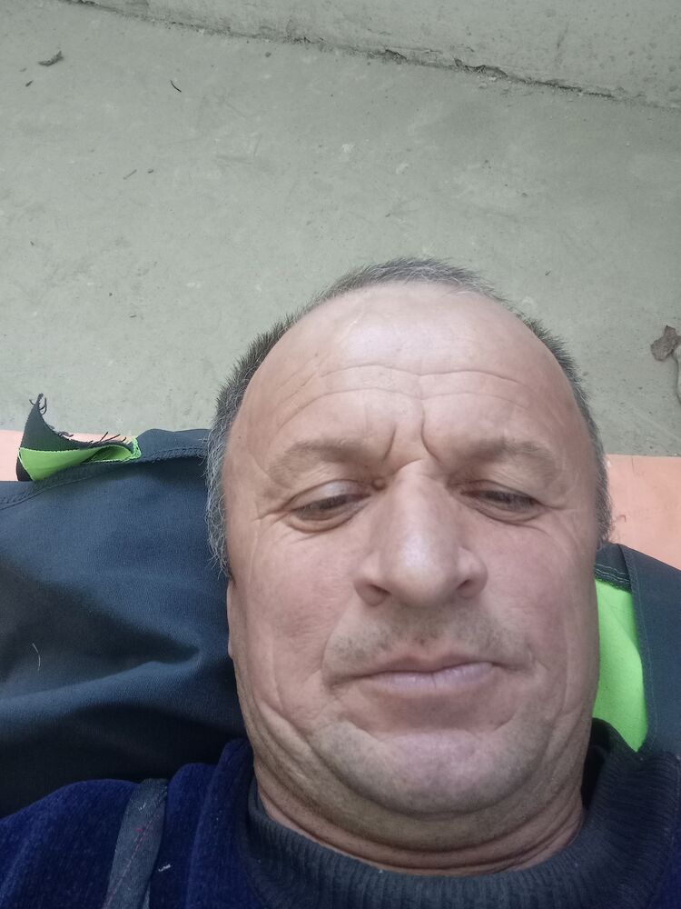  35904610  , 52 ,    