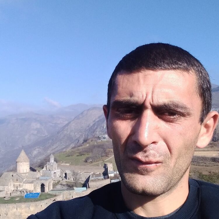  ,   Erjanik, 36 ,   ,   