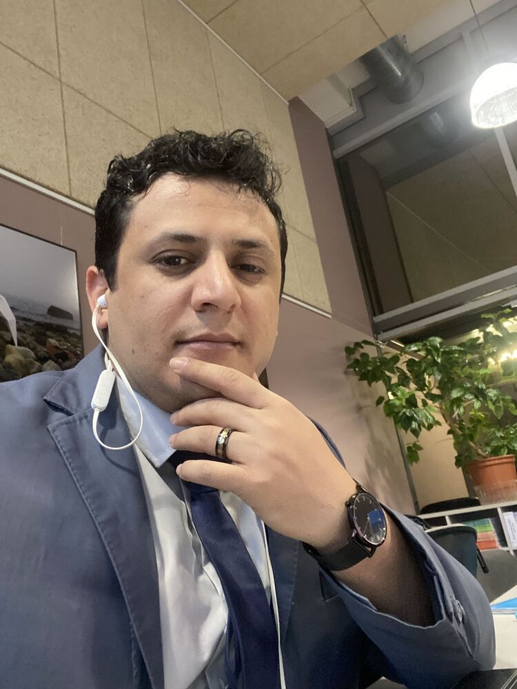  54756910  Abdulsalam, 32 ,    -