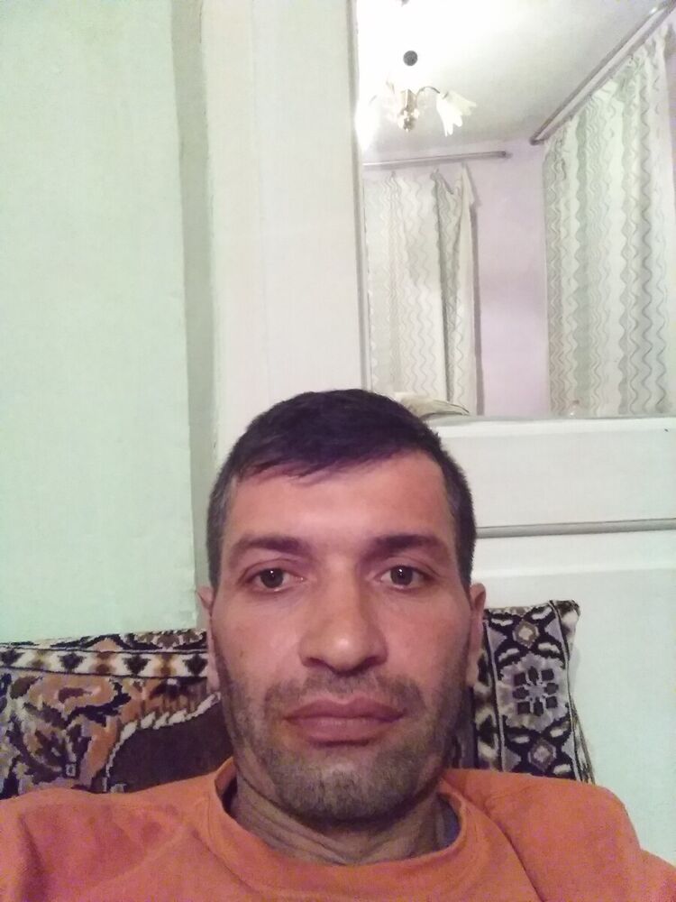  20007100  Giorgi, 47 ,    