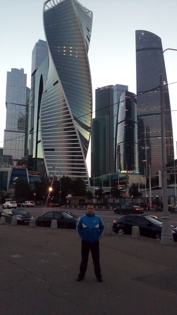  ,   SASHA, 42 ,   ,   , c 