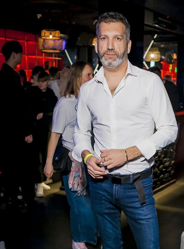  ,   , 52 ,   ,   