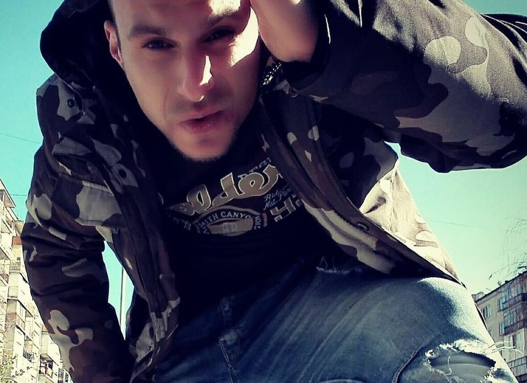  33386160  Miroslav, 33 ,    Antwerp