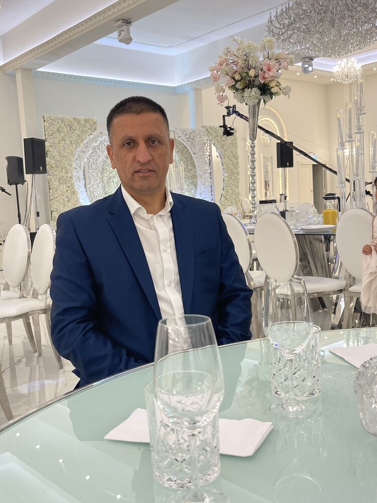  28088840  Habib, 49 ,    