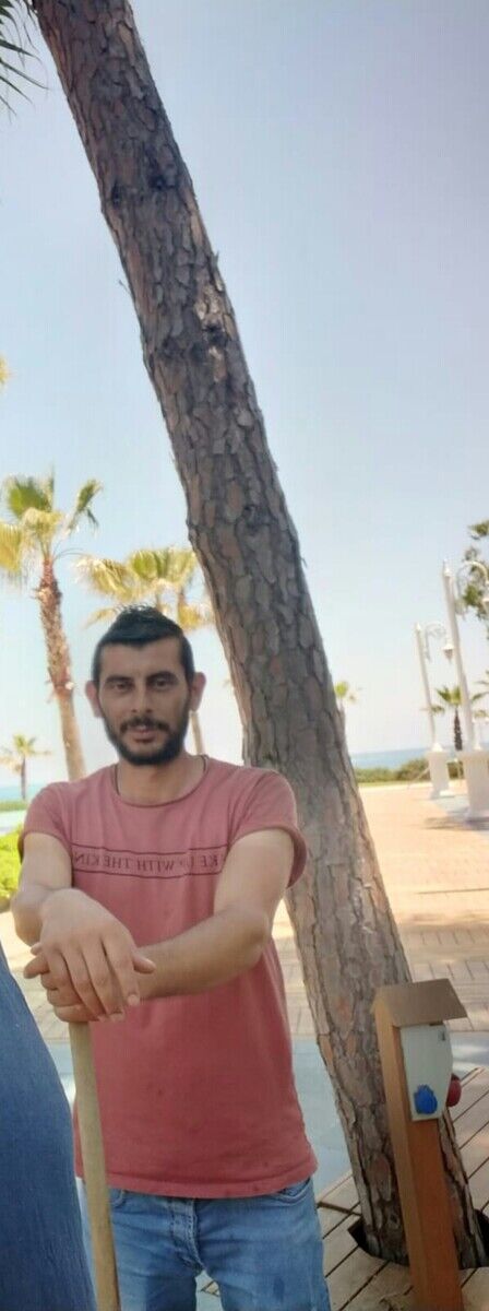  22115350  Emrah, 38 ,    