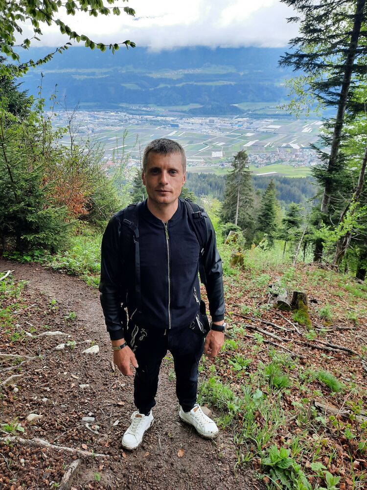  ,   Igor, 38 ,   ,   