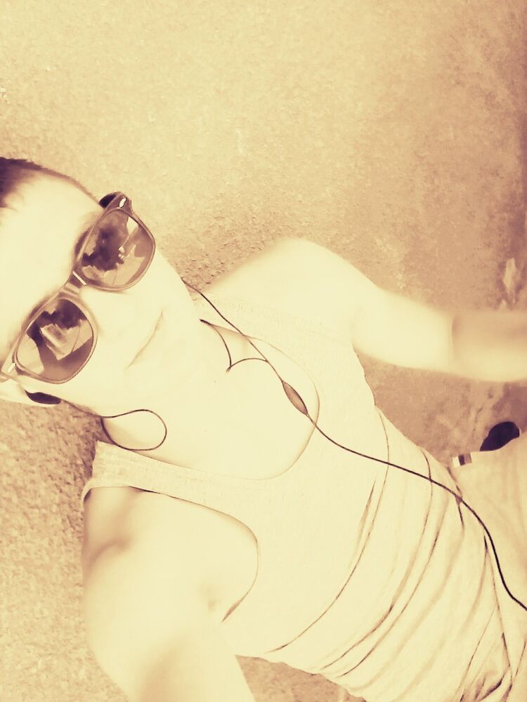  ,   Valeri, 24 ,   ,   , c 
