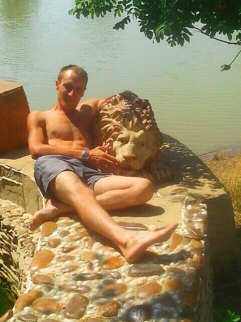  46660130  Slava, 42 ,    
