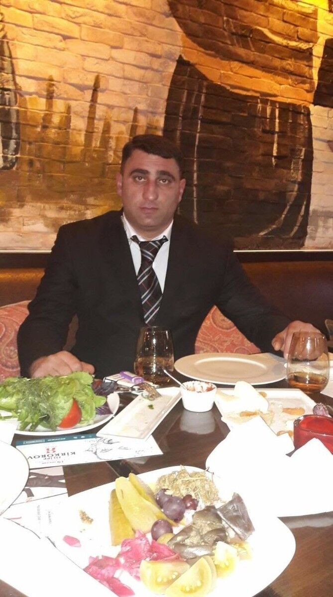  14209270  Asiman, 40 ,    