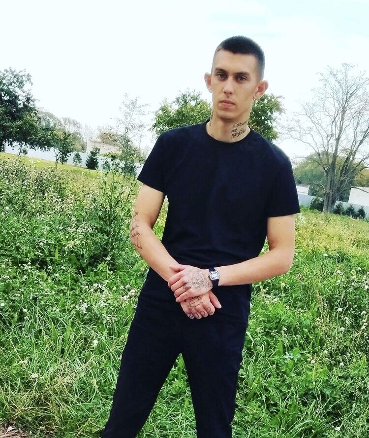  46447850  , 22 ,    