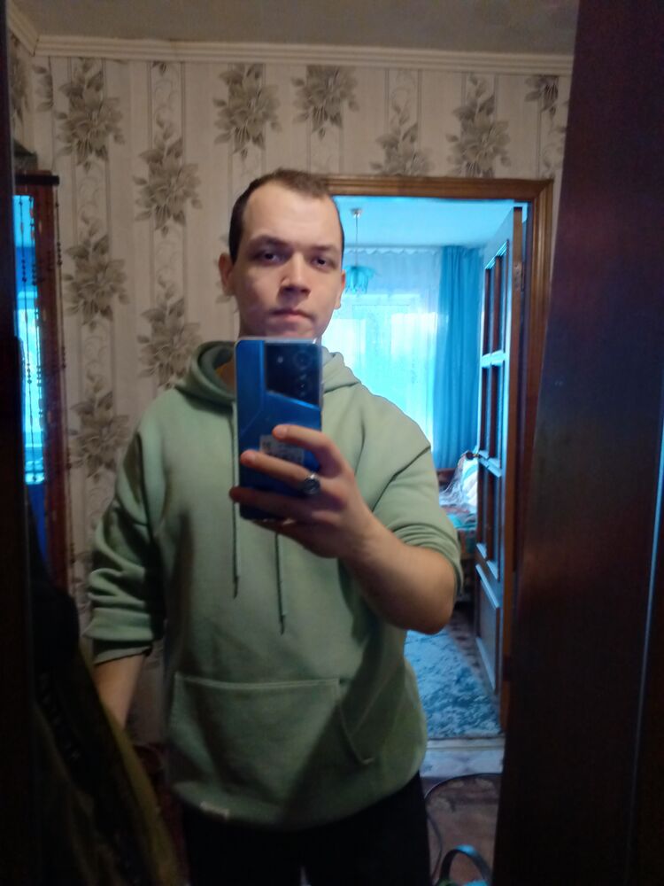  40850070  Semyon, 23 ,    