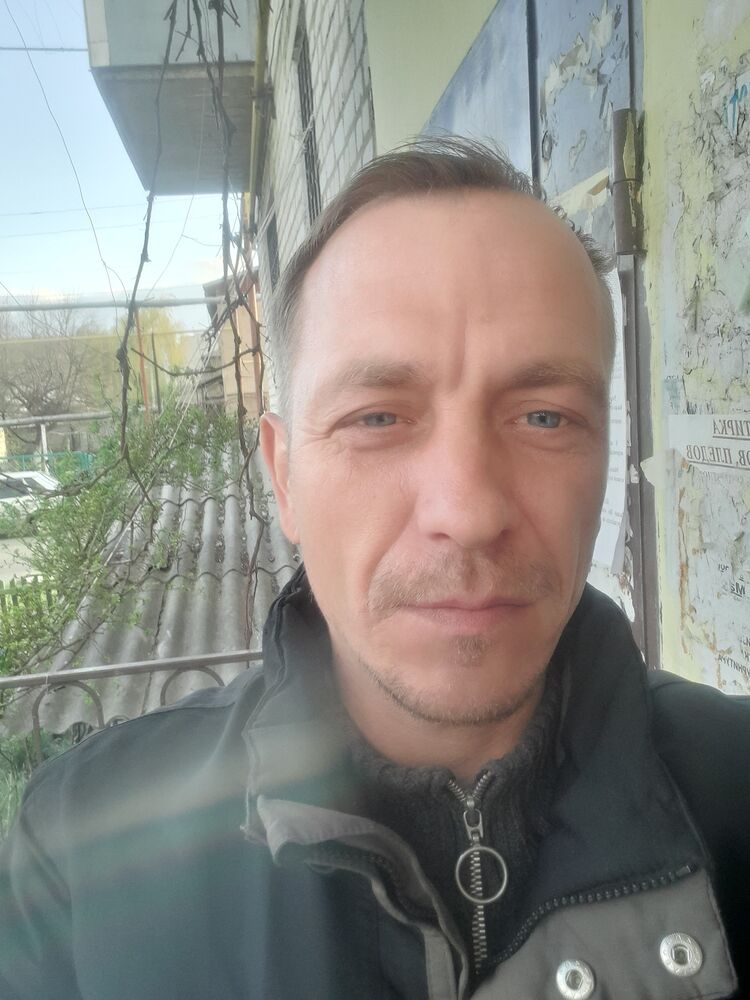  26041800  Vitalij, 40 ,    