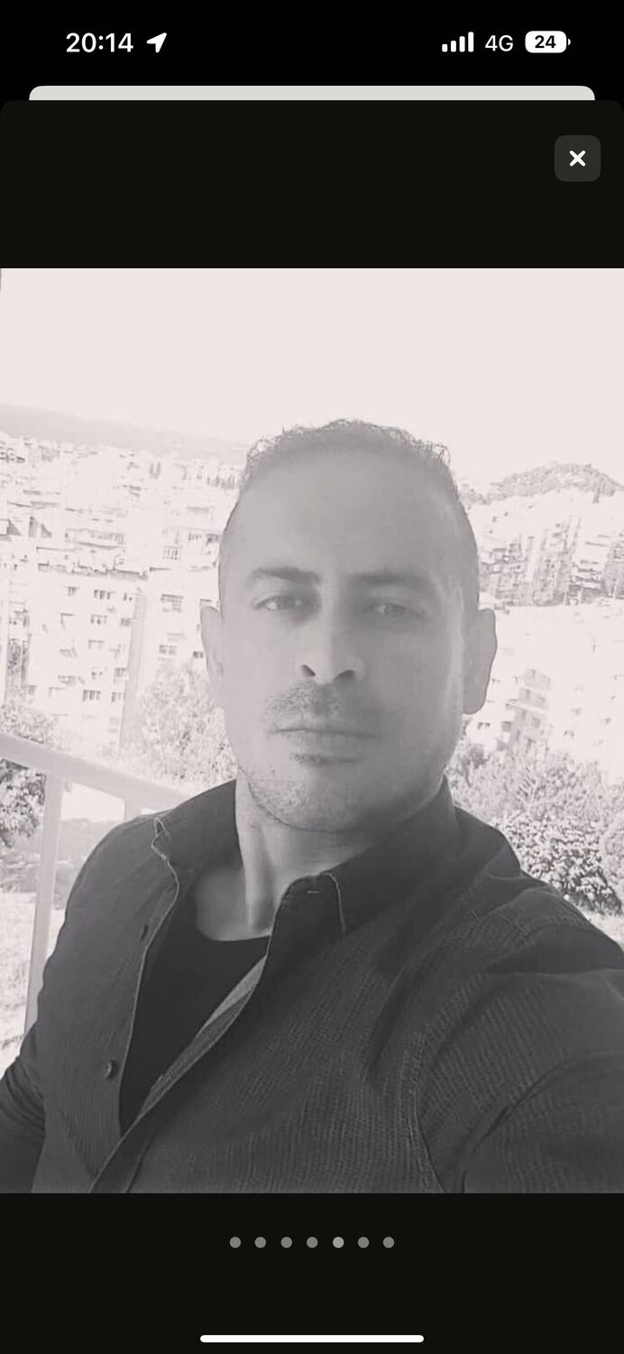  43488440  Hasan, 39 ,    