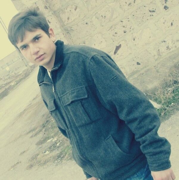  6623150  Taron, 30 ,    