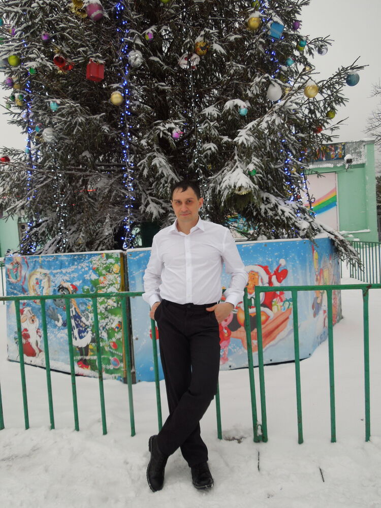  50409890  Dima, 44 ,    