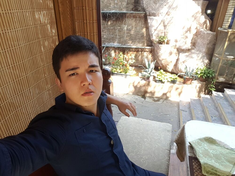  ,   Maks, 32 ,   