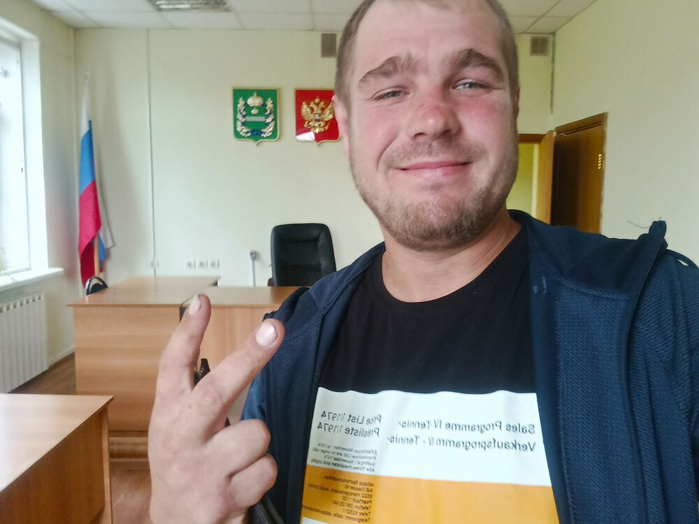  ,   Mikhail, 31 ,     , c 