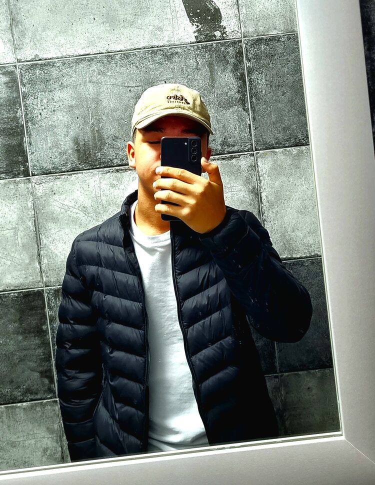  30748940  Kuanish, 23 ,    