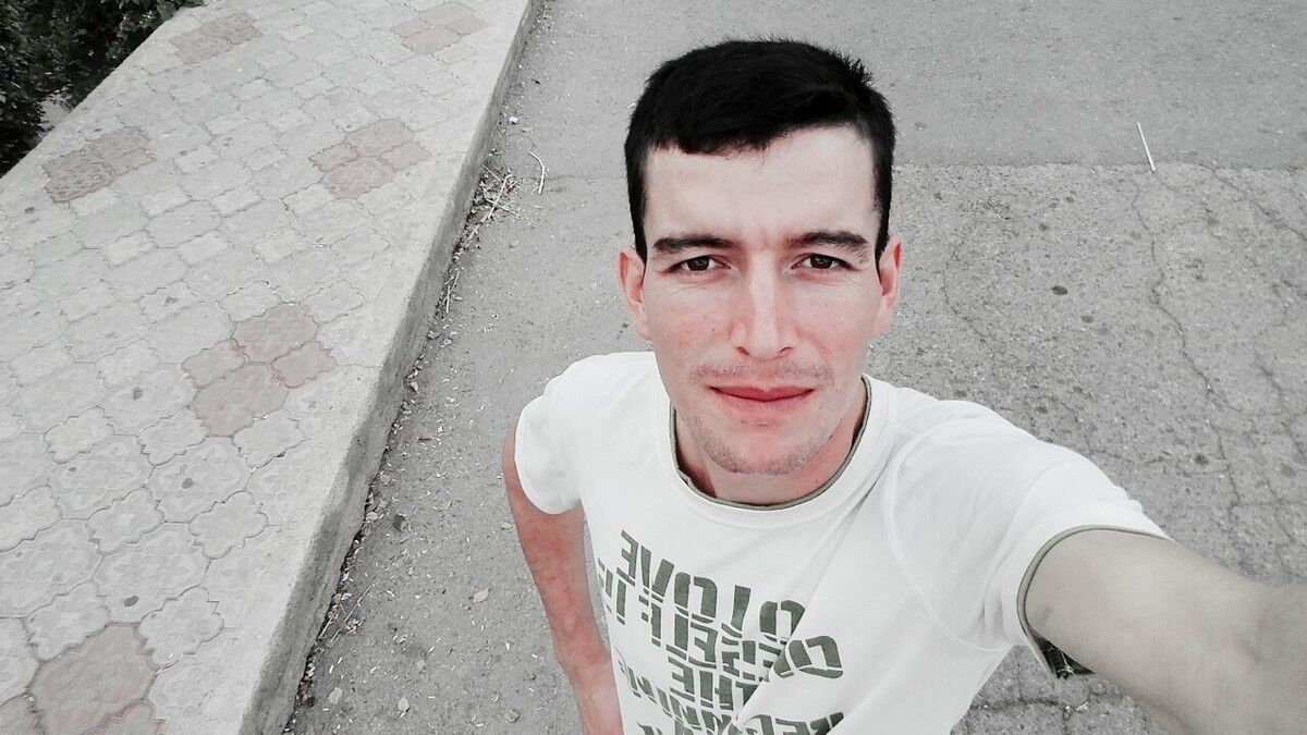 ,   Jony, 32 ,   