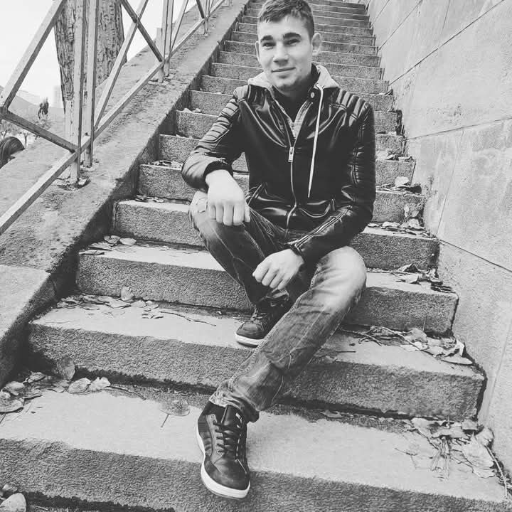 ,   Rudei, 23 ,   ,   