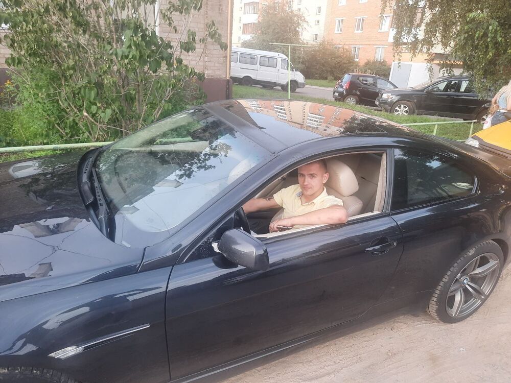  28190220  Vladislav, 29 ,    