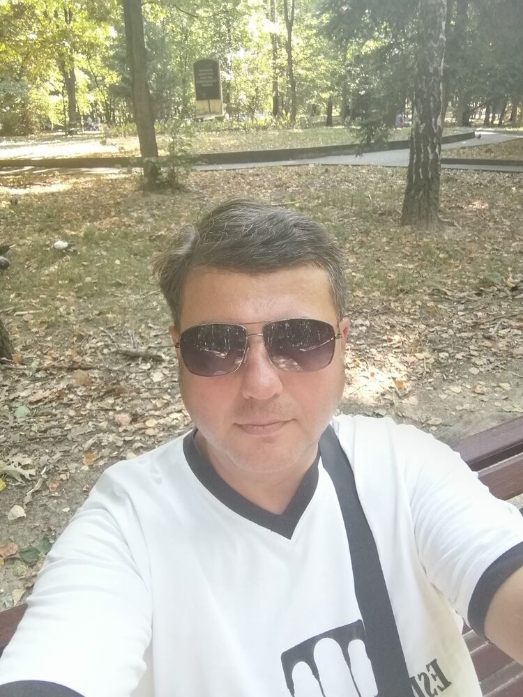  18204840  , 52 ,    