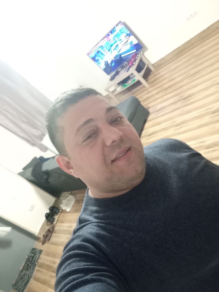 ���� 37176560 ������� Robert, 40 ���, ���� ���������� � ����������