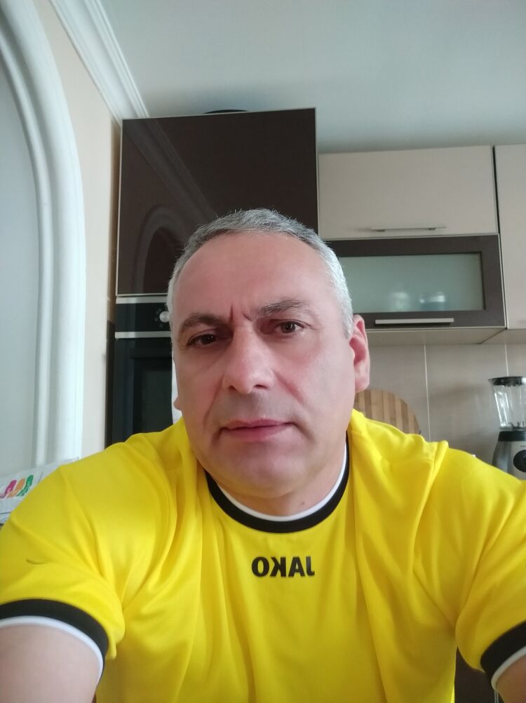  ,   Zaza, 54 ,   ,   