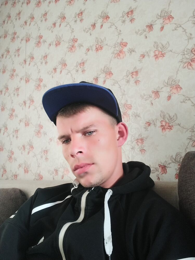  ,   Piotr, 28 ,  