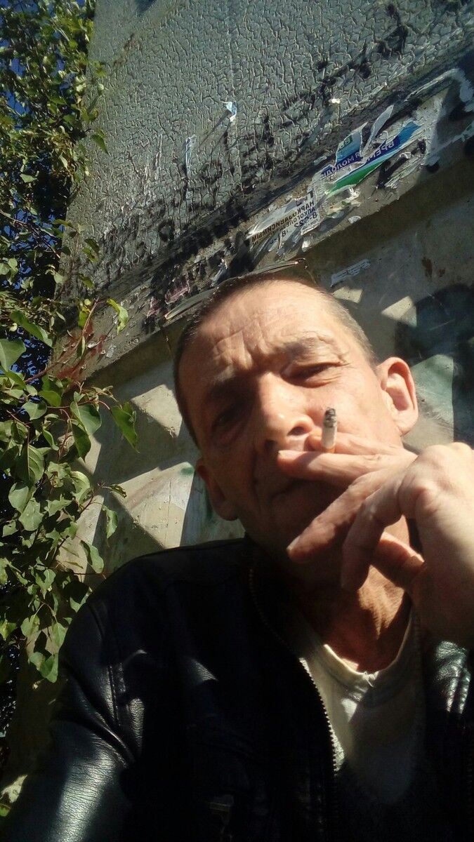  17322450  Vlad, 52 ,    