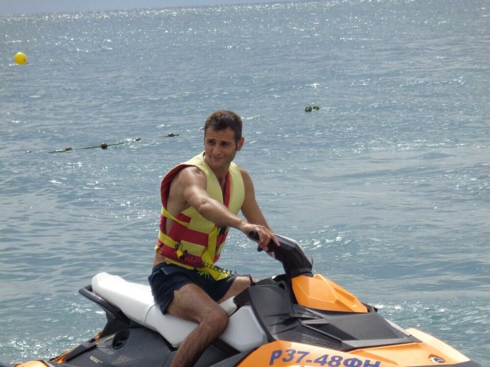  33499180  David, 38 ,    